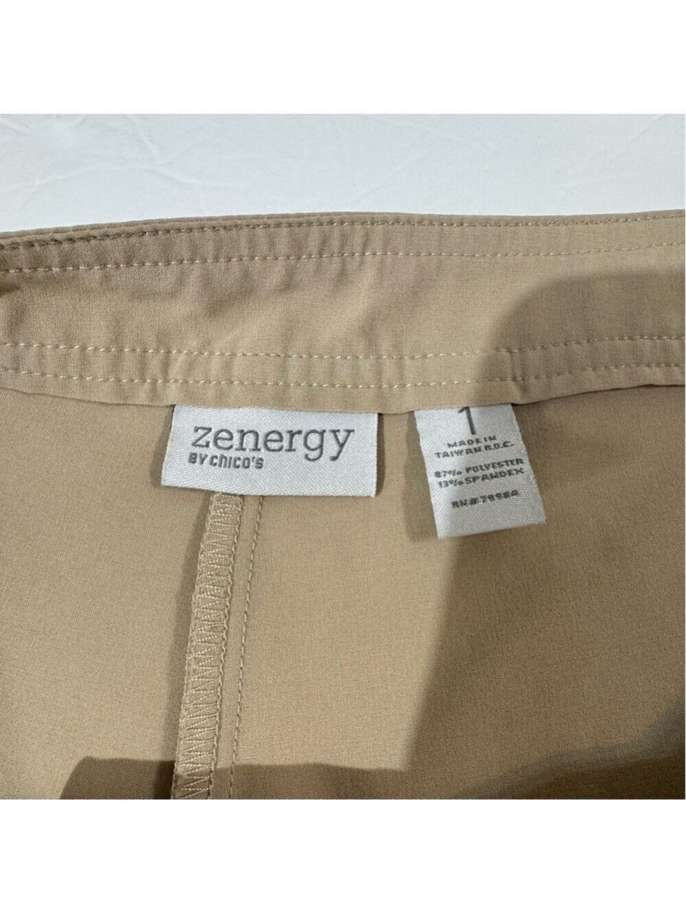 Zenergy by Chico’s Beige Lightweight Roll Up Pants Size 1 (8) - Picture 5 of 7